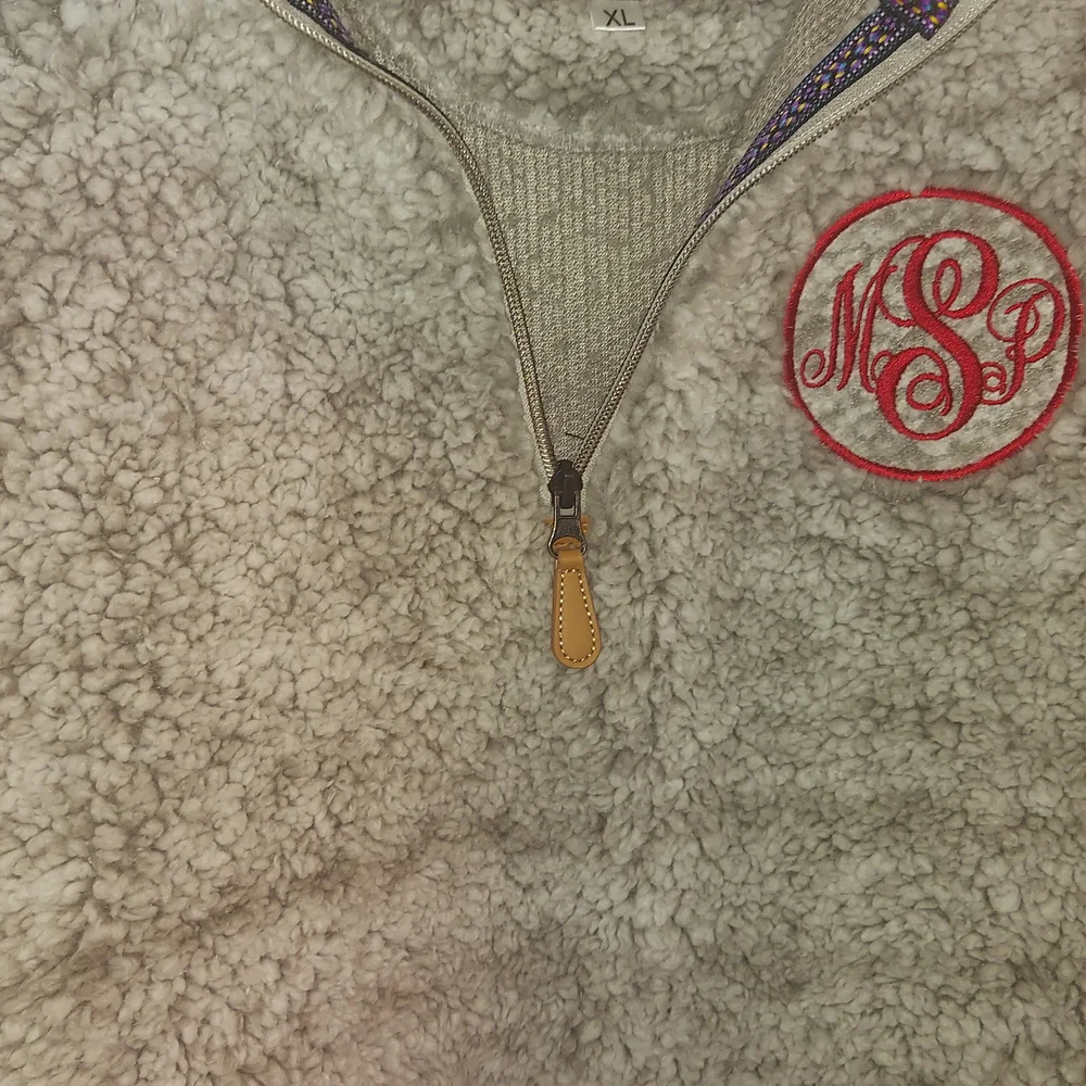 Wild Heart Fleece Pullover - Picture 4 of 7